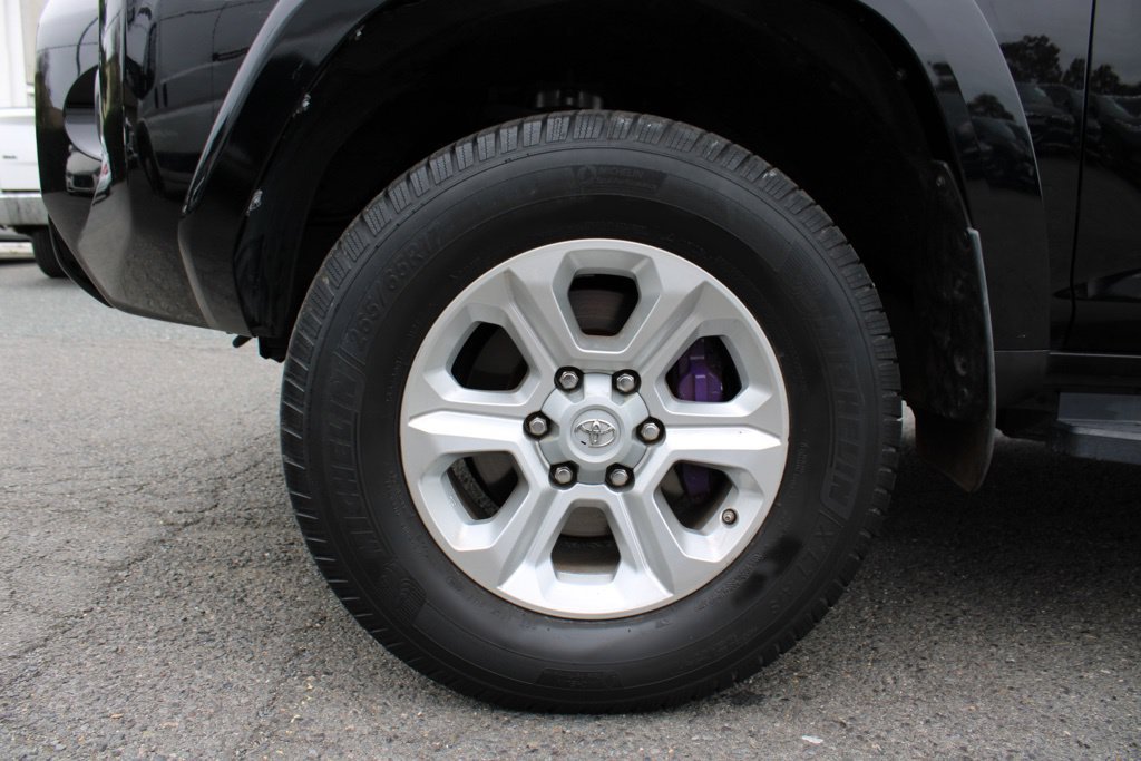 Used 2018 Toyota 4Runner SR5 RWD image 24