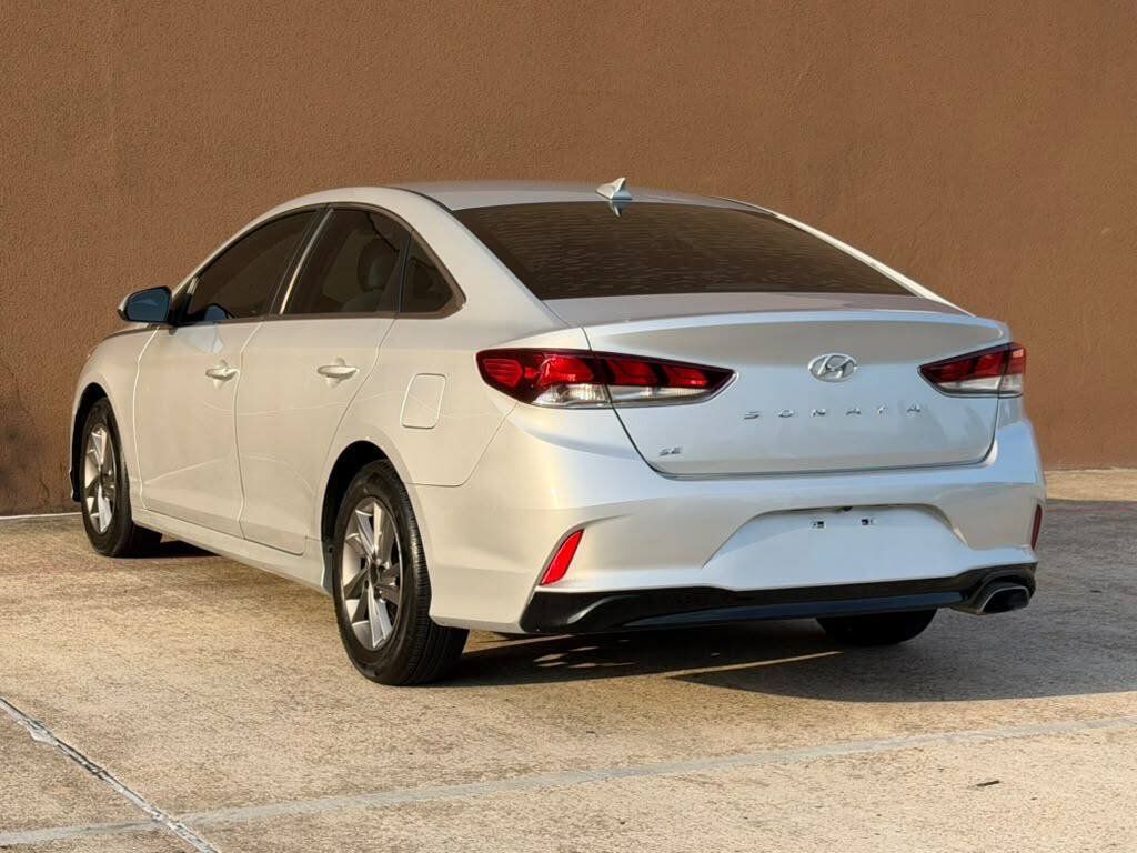 Used 2018 Hyundai Sonata SE FWD image 11