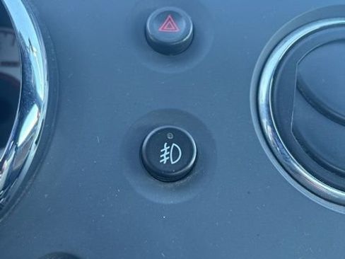 Used 2006 Pontiac Solstice Convertible w/ Premium Package image 17