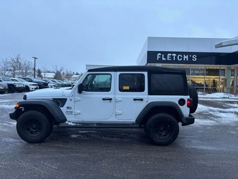 Used 2020 Jeep Wrangler Unlimited Freedom Edition image 9