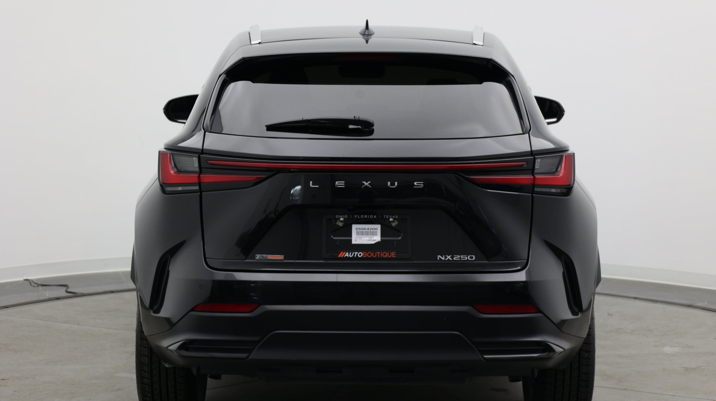 Used 2025 Lexus NX 250 FWD w/ Towing Package (2000 Lbs) image 6