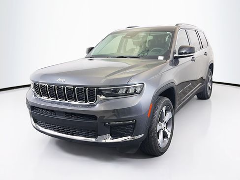 Used 2023 Jeep Grand Cherokee L Limited w/ Trailer Tow Group (B) AWD/4WD image 3