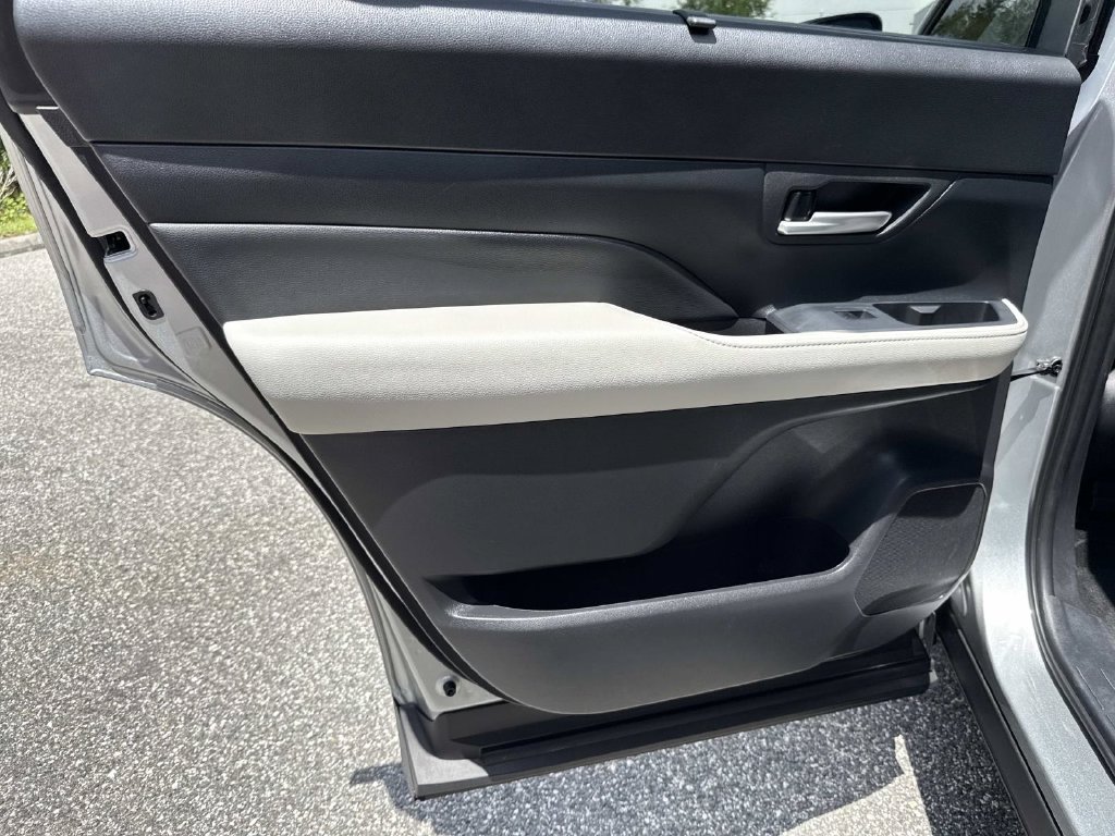 Used 2025 Toyota Grand Highlander FWD image 12