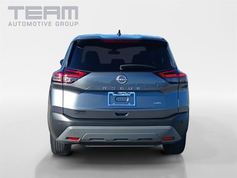 Used 2023 Nissan Rogue S image 6