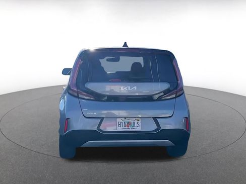 Used 2025 Kia Soul LX w/ LX Technology Package image 12