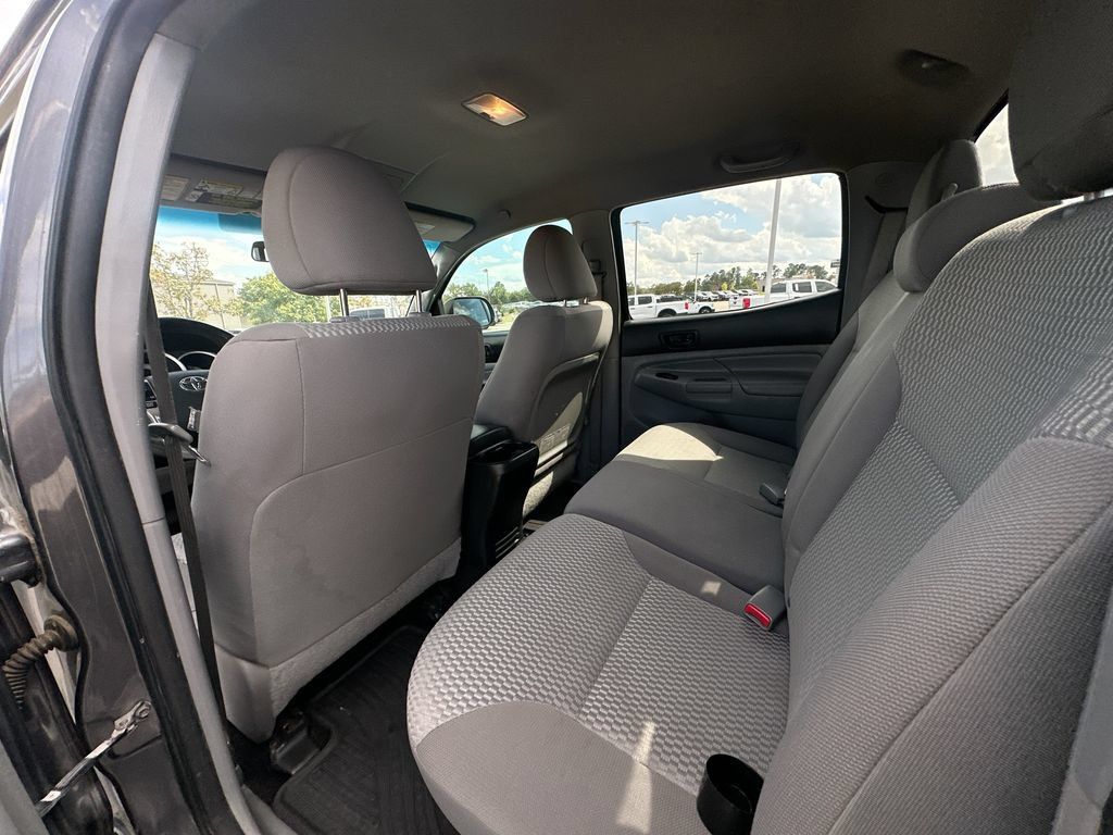 Used 2014 Toyota Tacoma 4x4 Double Cab w/ SR5 Package image 4