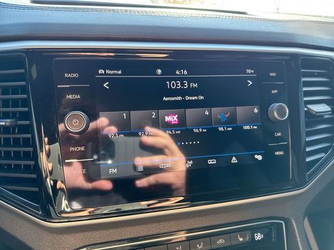 Used 2023 Volkswagen Atlas Cross Sport SEL image 18