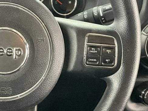 Used 2014 Jeep Wrangler Sport AWD/4WD image 15