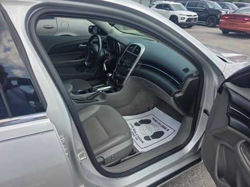 Used 2015 Chevrolet Malibu LT FWD image 9
