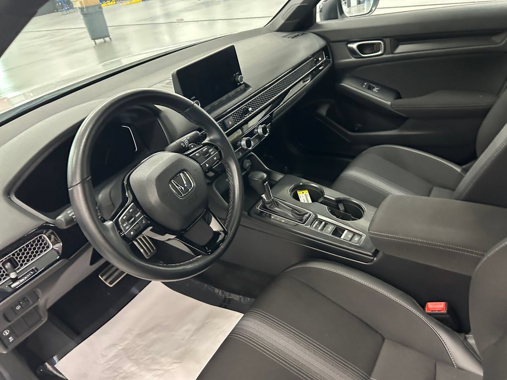 Used 2023 Honda Civic Sport image 16