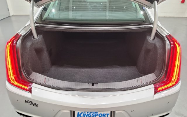 Used 2019 Cadillac XTS Luxury FWD image 16