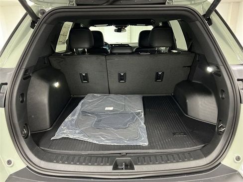 New 2026 Chevrolet Equinox LT w/ Convenience Package II image 26