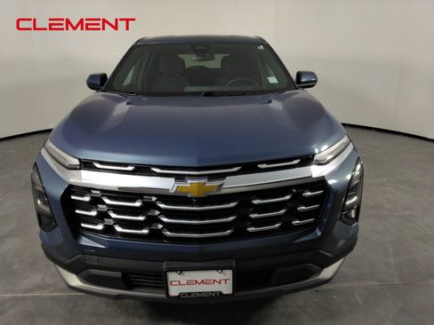 Used 2025 Chevrolet Equinox LT image 3