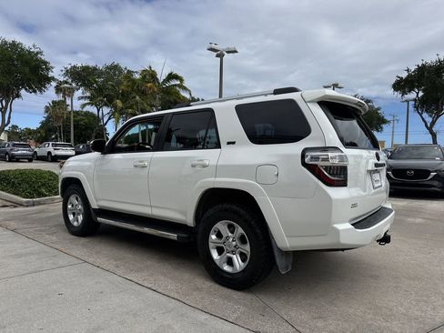 Used 2021 Toyota 4Runner SR5 Premium w/ Moonroof Package AWD/4WD image 26