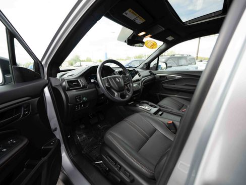 Certified 2023 Honda Passport TrailSport image 8
