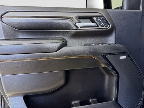 Used 2024 GMC Sierra 2500 AT4 w/ Technology Package image 18