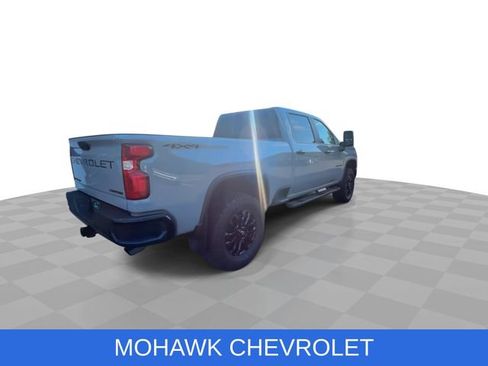 Used 2025 Chevrolet Silverado 2500 Custom w/ Custom Value Package AWD/4WD image 8