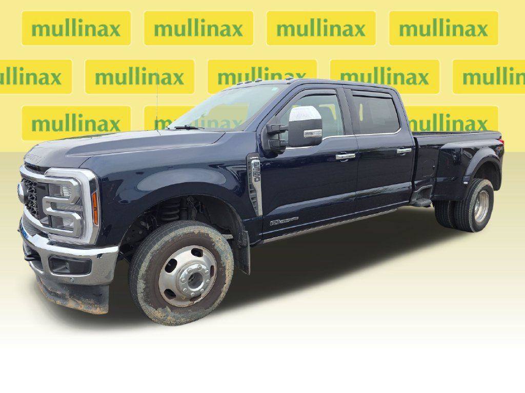 Used 2025 Ford F350 Lariat w/ Lariat Ultimate Package AWD/4WD image 9