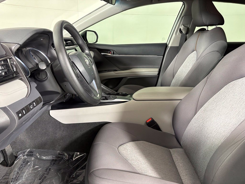 Used 2020 Toyota Camry LE w/ Carpet Mat Package FWD image 21