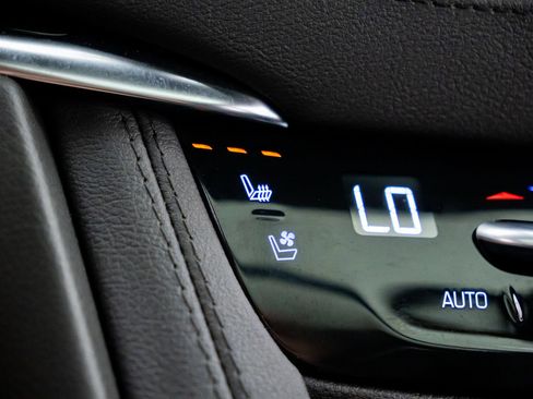 Certified 2026 Cadillac XT5 Premium Luxury w/ Driver Assist Package AWD/4WD image 31