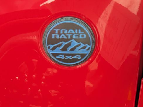 Used 2025 Jeep Wrangler Unlimited Sahara w/ Safety Group AWD/4WD image 31