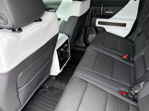 New 2025 GMC Hummer EV 2X w/ Extreme Off-Road Package image 12