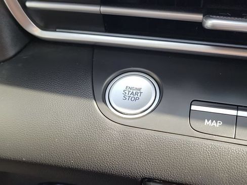 Certified 2023 Hyundai Elantra Limited FWD image 10