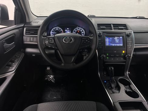 Used 2016 Toyota Camry LE FWD image 13