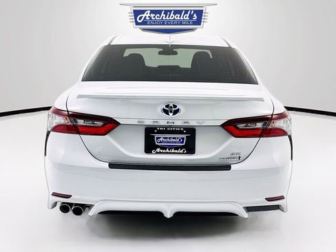 Used 2023 Toyota Camry SE image 5