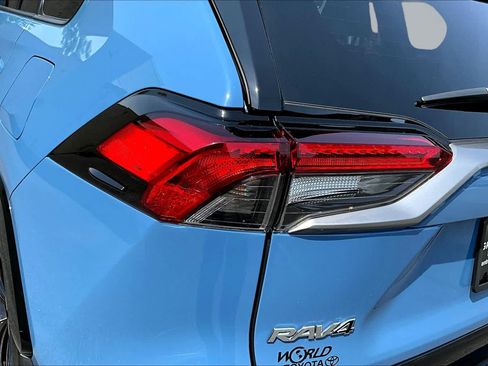 Used 2024 Toyota RAV4 XSE AWD/4WD image 28