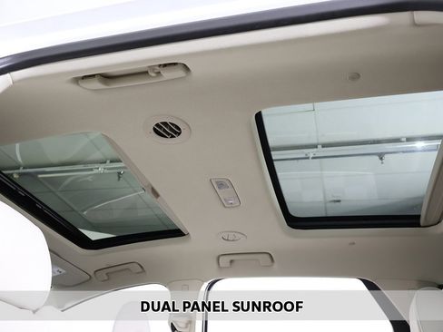 Used 2023 Buick Enclave Avenir w/ Avenir Technology Package image 4