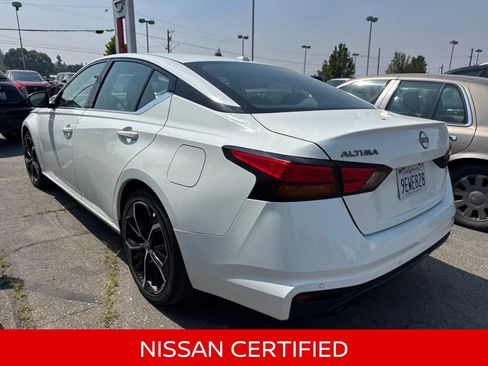 Certified 2023 Nissan Altima 2.5 SR FWD image 9