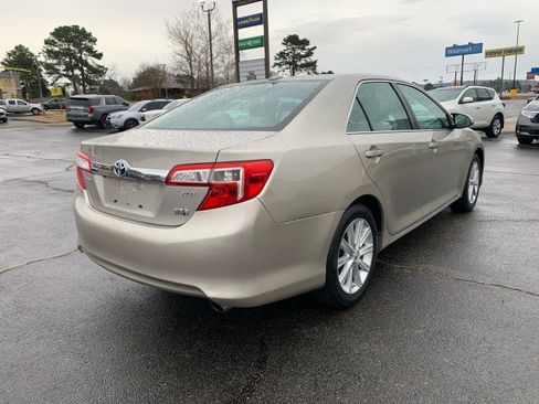 Used 2013 Toyota Camry LE image 3