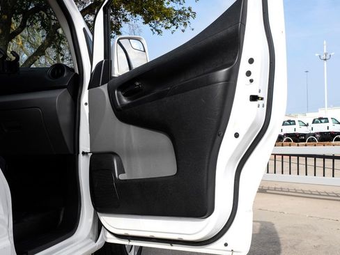 Used 2020 Nissan NV200 SV image 39