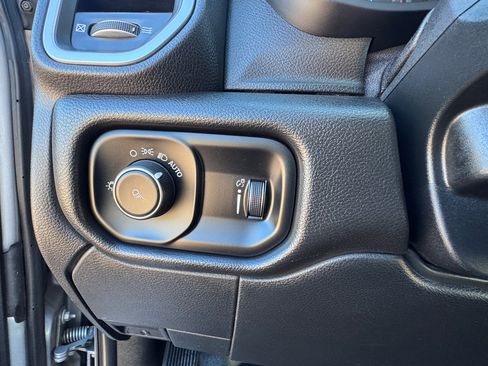 Used 2021 RAM 2500 Big Horn image 37