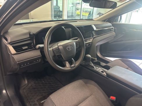 Used 2025 Toyota Camry LE FWD image 12