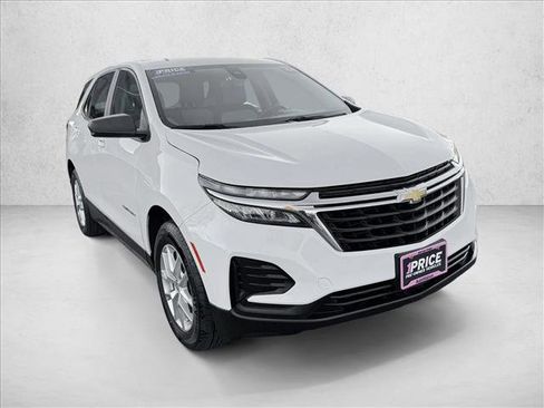 Used 2024 Chevrolet Equinox LS image 3