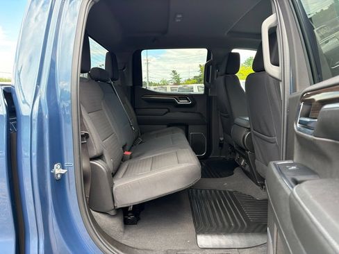 Used 2024 Chevrolet Silverado 1500 LT AWD/4WD image 31