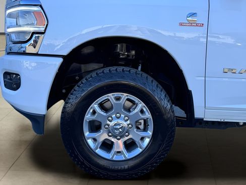 Used 2024 RAM 2500 Laramie AWD/4WD image 35