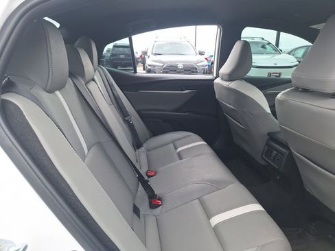 Used 2026 Toyota Camry SE FWD image 16