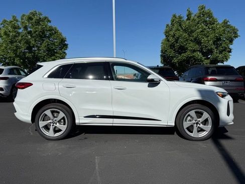 New 2026 Audi Q5 Premium Plus AWD/4WD image 8