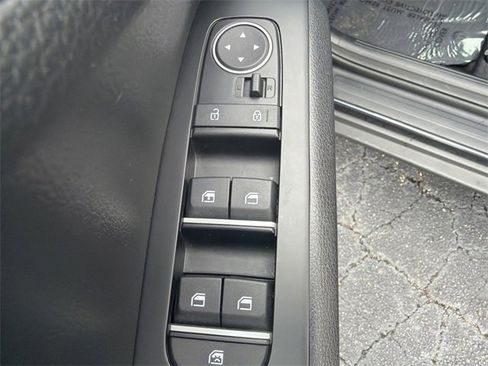 Certified 2024 Kia Soul LX image 24