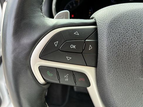 Used 2020 Jeep Grand Cherokee Altitude image 21