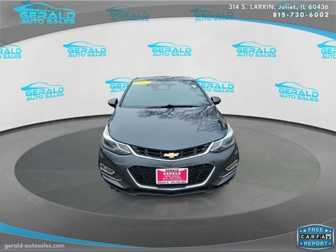 Used 2017 Chevrolet Cruze LT w/ RS Package image 2
