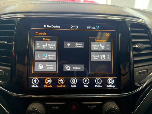 Used 2020 Jeep Grand Cherokee Overland AWD/4WD image 26