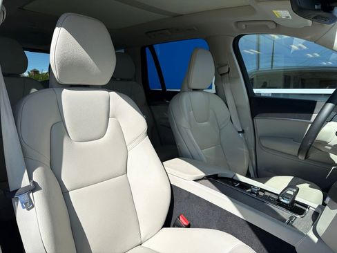 Used 2023 Volvo XC90 B6 Plus w/ Protection Package Premier AWD/4WD image 26