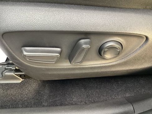 Used 2025 Toyota RAV4 XLE AWD/4WD image 14