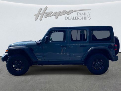 Used 2024 Jeep Wrangler Unlimited AWD/4WD image 8