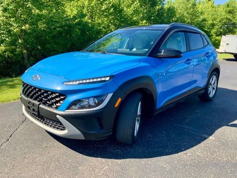 Used 2022 Hyundai Kona SEL w/ Cargo Package AWD/4WD image 4