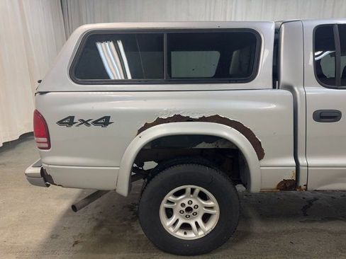 Used 2004 Dodge Dakota SLT w/ Deluxe Convenience Group image 4